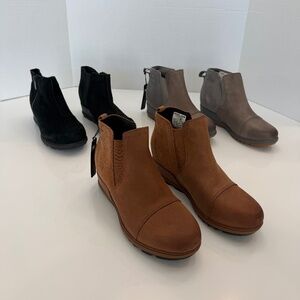 Sorel Evies. 3 pairs. All are women's size 8.5